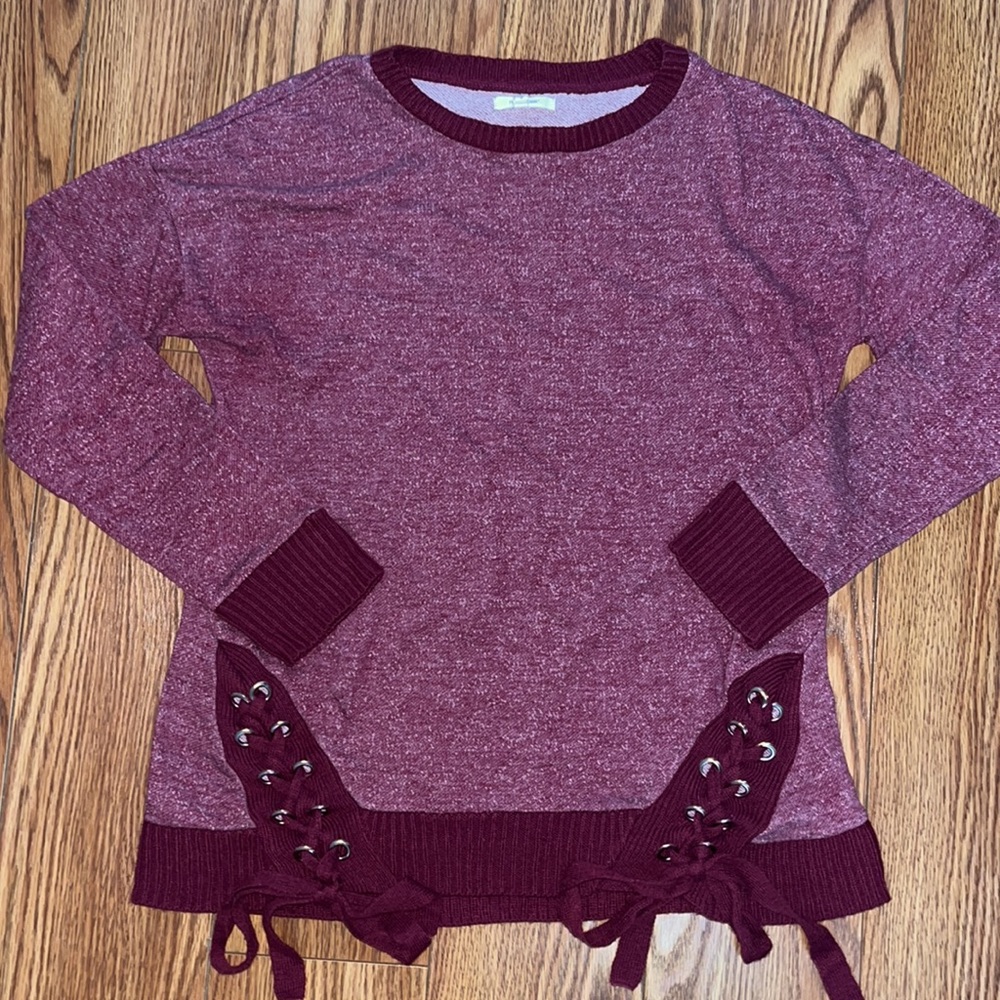 Cute Maurices sweater - Picture 1 of 4